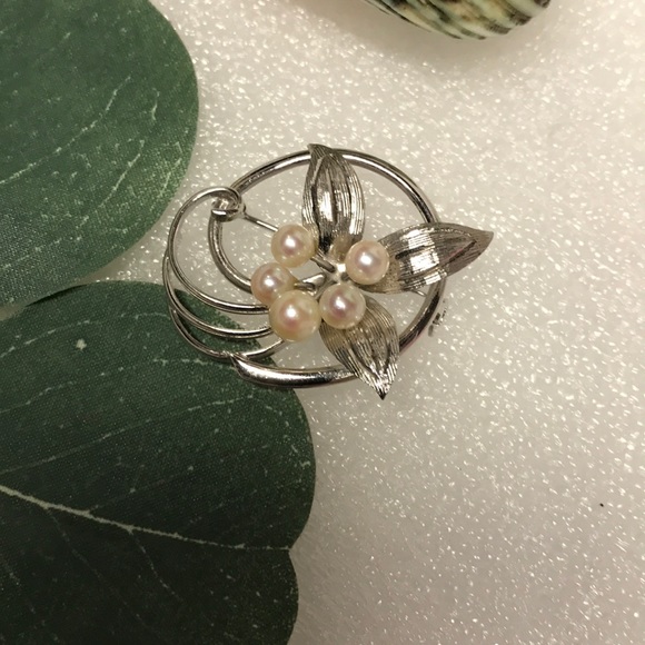 Vintage SILVER w real PEARLS STERLING SILVER brooch designer etched filagree - Picture 3 of 12